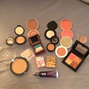 Make-Up: bronzer, blush, highlighting, eye shadow
